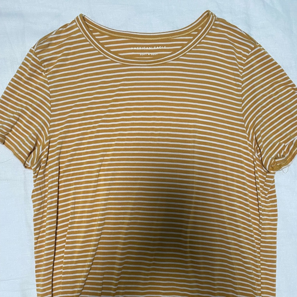 american eagle tshirt